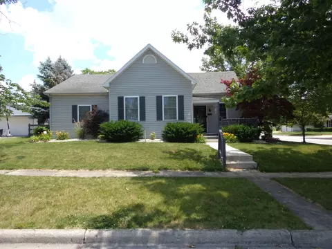 404 N Perry St, Saint Marys, OH 45885