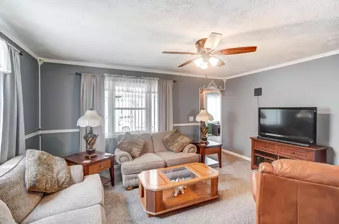 910 Mavor St, Springfield, OH 45505 photo 9