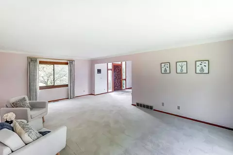 1051 Lisa Ct, Springfield, OH 45504 photo 6