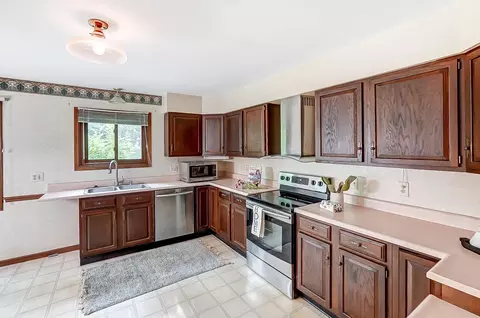 1051 Lisa Ct, Springfield, OH 45504 photo 10