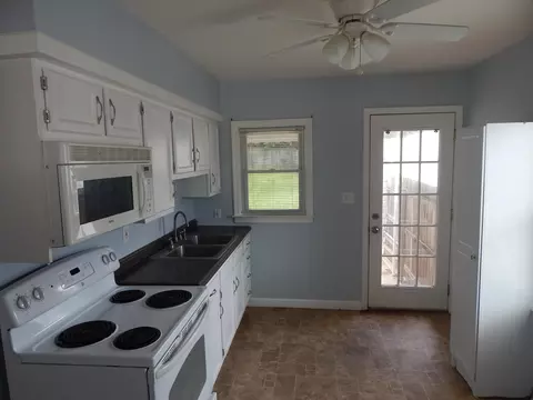 1312 Lamar Dr, Springfield, OH 45504 photo 4