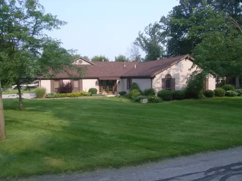 500 Maplewood Ln, Celina, OH 45822