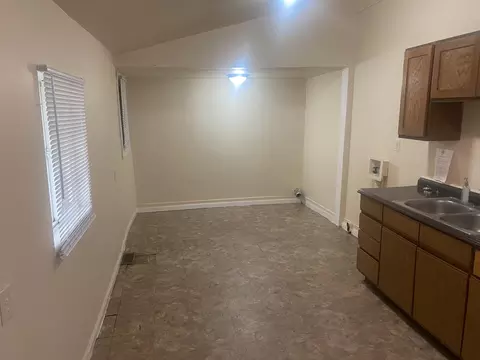 524 W Washington St, Springfield, OH 45506 photo 5