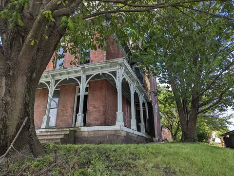 411 S Limestone St, Springfield, OH 45505 photo 3