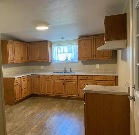114 N Mill St, De Graff, OH 43318 photo 4