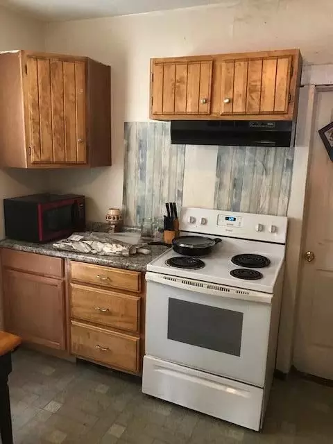 374-376 S Greenmount Ave, Springfield, OH 45505 photo 2