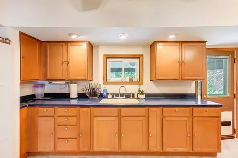 521 S Tecumseh Rd, Springfield, OH 45506 photo 9