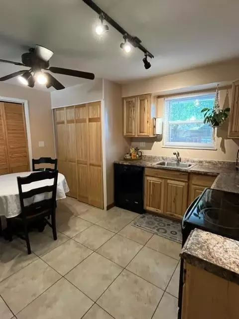 1316 Wright Cir, Troy, OH 45373 photo 6