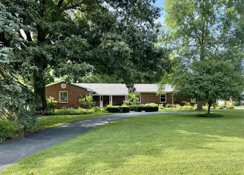2758 Stringtown Rd, Troy, OH 45373