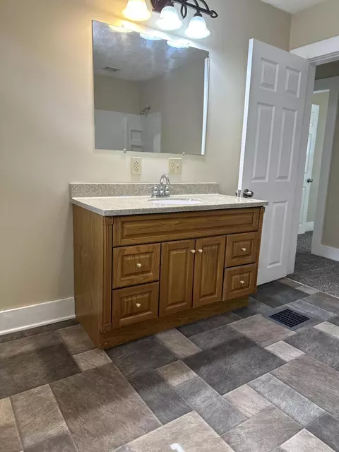 460 E Cassilly St, Springfield, OH 45503 photo 15