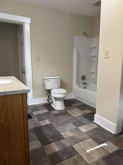 460 E Cassilly St, Springfield, OH 45503 photo 13