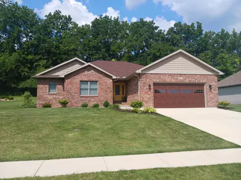 2737 Bridlewood Dr, Sidney, OH 45365