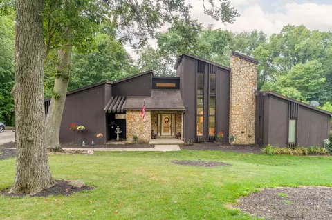609 Oak Ridge Dr, Sidney, OH 45365