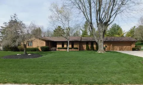 1329 Dakota Rd, Bellefontaine, OH 43311