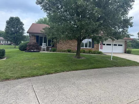 2956 Avery Cir, Springfield, OH 45503 photo 3