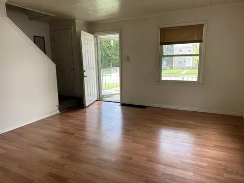 910-912 Mitchell Blvd, Springfield, OH 45503 photo 2