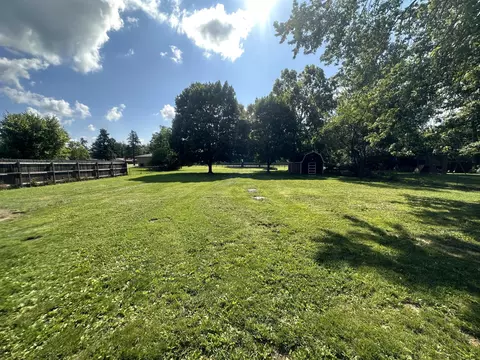 2210 S Burnett Rd, Springfield, OH 45505 photo 21