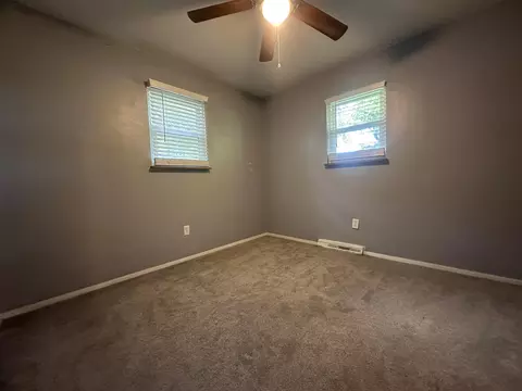 2210 S Burnett Rd, Springfield, OH 45505 photo 15