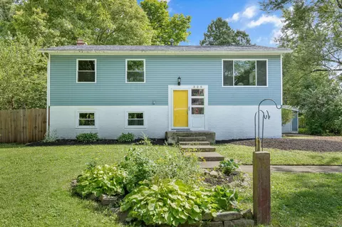325 Whitehall Dr, Yellow Springs, OH 45387