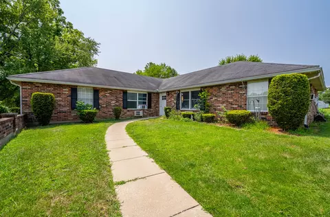 8395 N Bennett Dr, Piqua, OH 45356