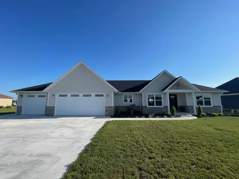 2319 Eaglebrooke Cir, Celina, OH 45822