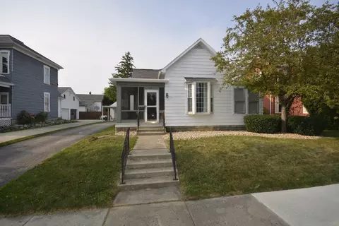 310 E Mechanic St, Wapakoneta, OH 45895