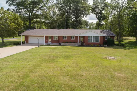 1992 Kelch Rd, Russia, OH 45363