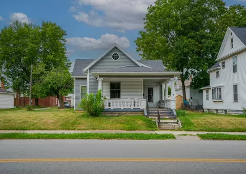 505 S Blackhoof St, Wapakoneta, OH 45895