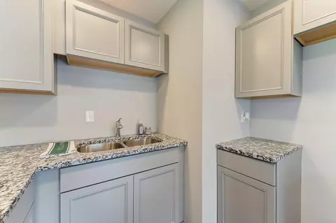 1327 Crestview Dr, Springfield, OH 45504 photo 10