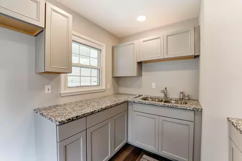 1327 Crestview Dr, Springfield, OH 45504 photo 8