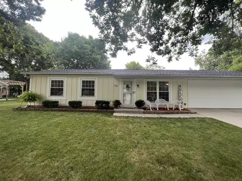 706 Magnolia St, Saint Marys, OH 45885