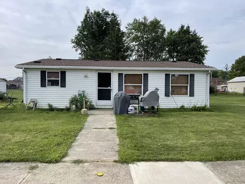 605 E College St, Jackson Center, OH 45334