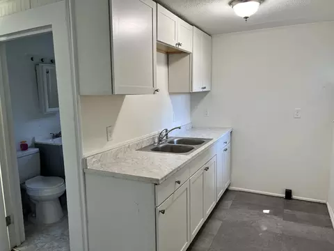 824 W North St, Springfield, OH 45504 photo 7