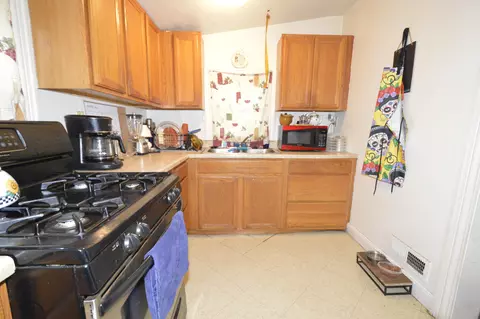 1602 S Limestone St, Springfield, OH 45505 photo 8