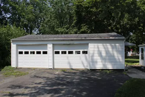 204 E Market St, Mendon, OH 45862 photo 3