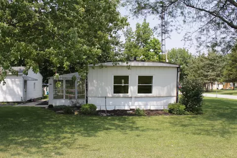 204 E Market St, Mendon, OH 45862 photo 4