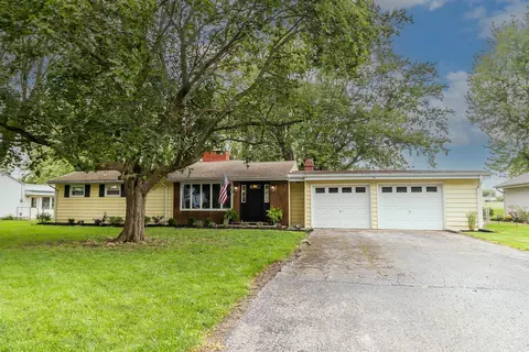 104 Redwood Dr, Greenville, OH 45331
