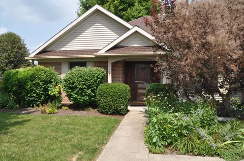 100 Deans Ct, Englewood, OH 45322 photo 2