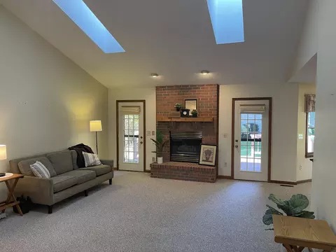 100 Deans Ct, Englewood, OH 45322 photo 5