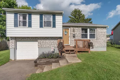 102 Bedford Farm Cir, Englewood, OH 45322