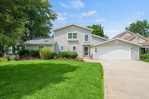 8854 Long Island Dr, Belle Center, OH 43310