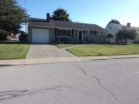 1027 Williams St, Saint Marys, OH 45885