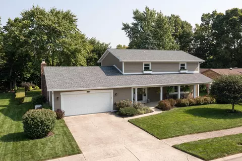211 Finsbury Ln, Troy, OH 45373