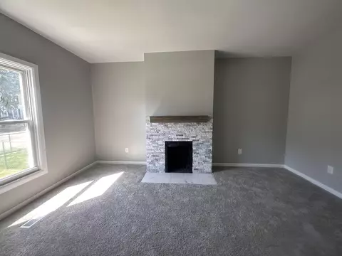 1126 W High St, Springfield, OH 45506 photo 10
