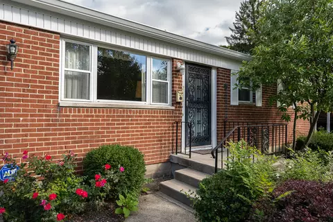 1412 Noel Dr, Springfield, OH 45506 photo 2