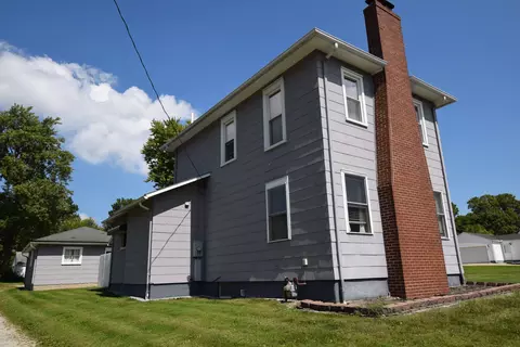 332 W Lynn St, Saint Paris, OH 43072