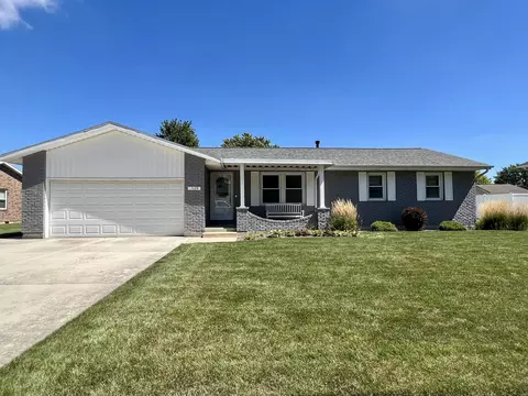 1105 Canterbury Dr, Celina, OH 45822