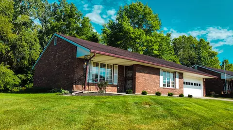 3076 E Brixton Dr, Springfield, OH 45503 photo 2