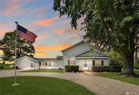 4922 Hogpath Rd, Greenville, OH 45331