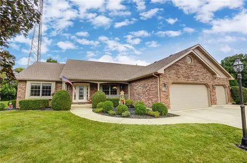 2320 Cara Dr, Troy, OH 45373